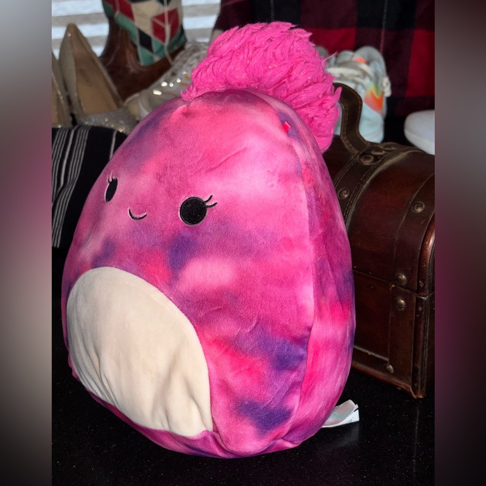 Lovisa the pink tie-dye chameleon Squishmallow Squish-Doos - Picture 2 of 5